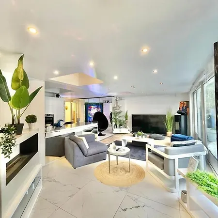 Lio Contemporaine Hotel *