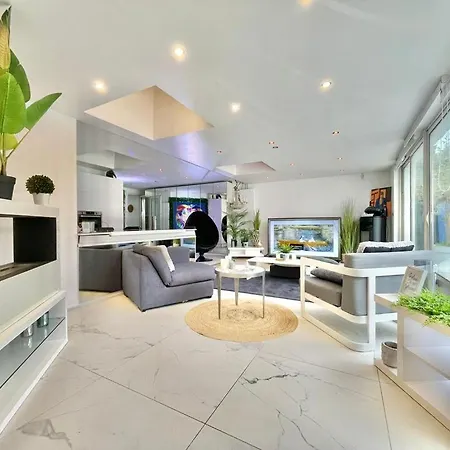 Hotel Lio Contemporaine *